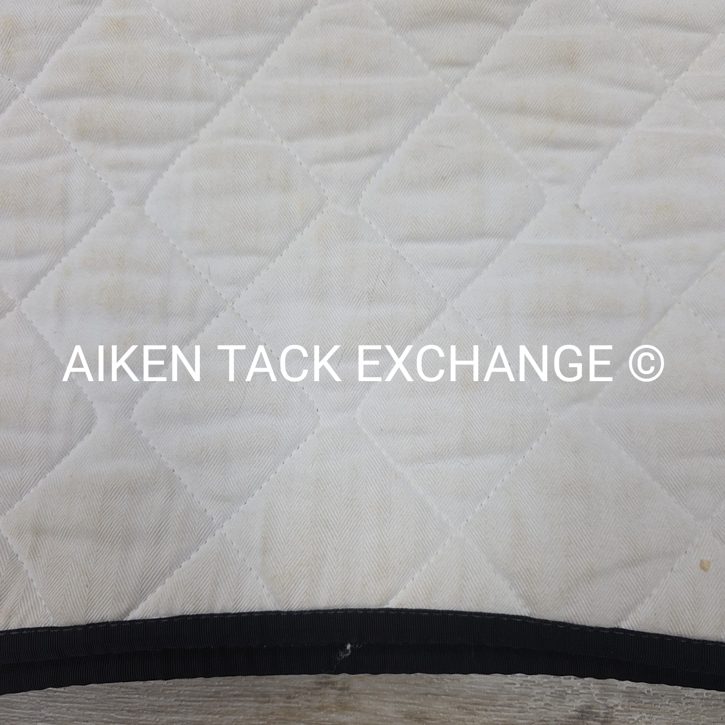 Shimmable Dressage Saddle Pad with Fleece Lining