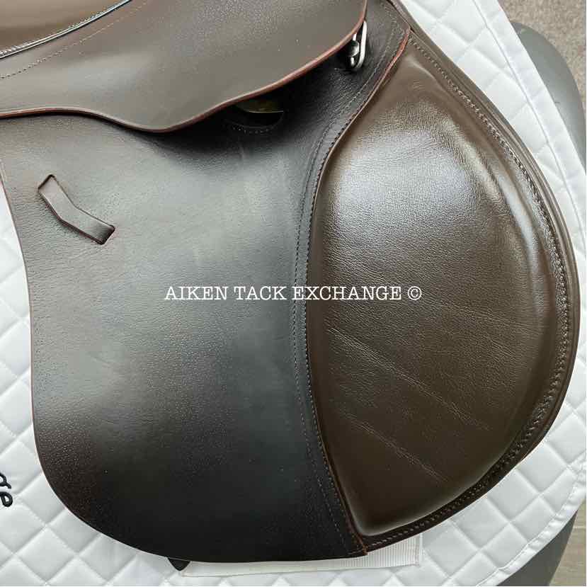 **SOLD** 2019 Loxley by Bliss Jump Saddle, 17.5" Seat, Adjustable Tree - Changeable Gullet, Wool Flocked Panels