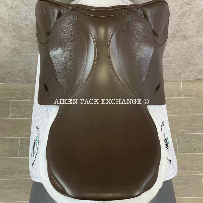 2011 Stubben Artus C.S. Deluxe Close Contact Jump Saddle, 18" Seat, 28 cm Tree - Medium, Wool Flocked Panels