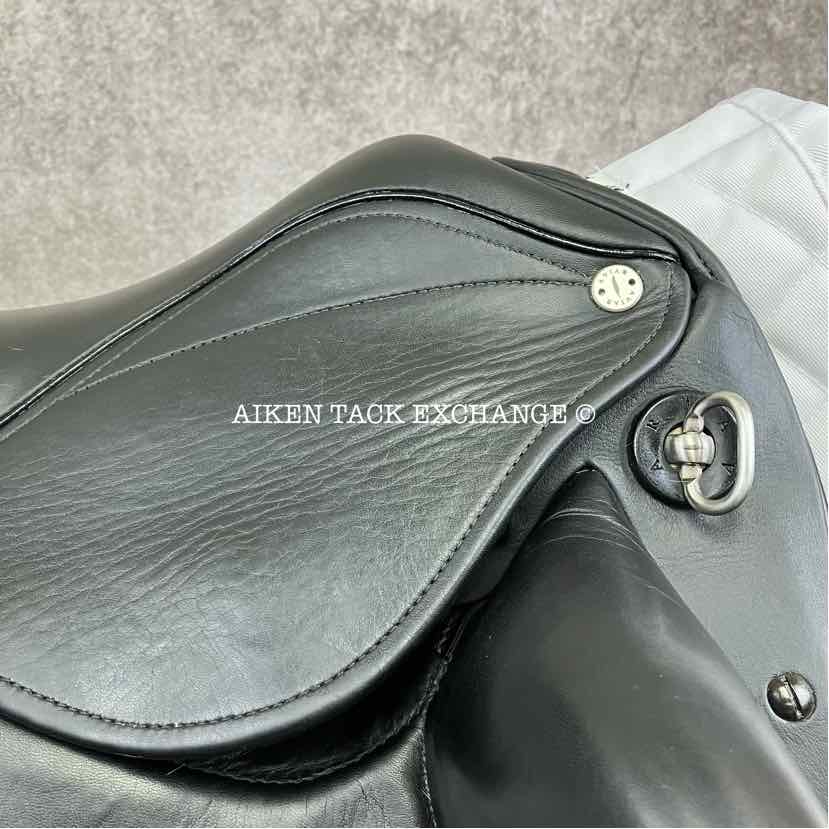 2021 Aviar Rook 2.0 Monoflap Dressage Saddle, 17.5" Seat, Adjustable Tree, Foam Panels