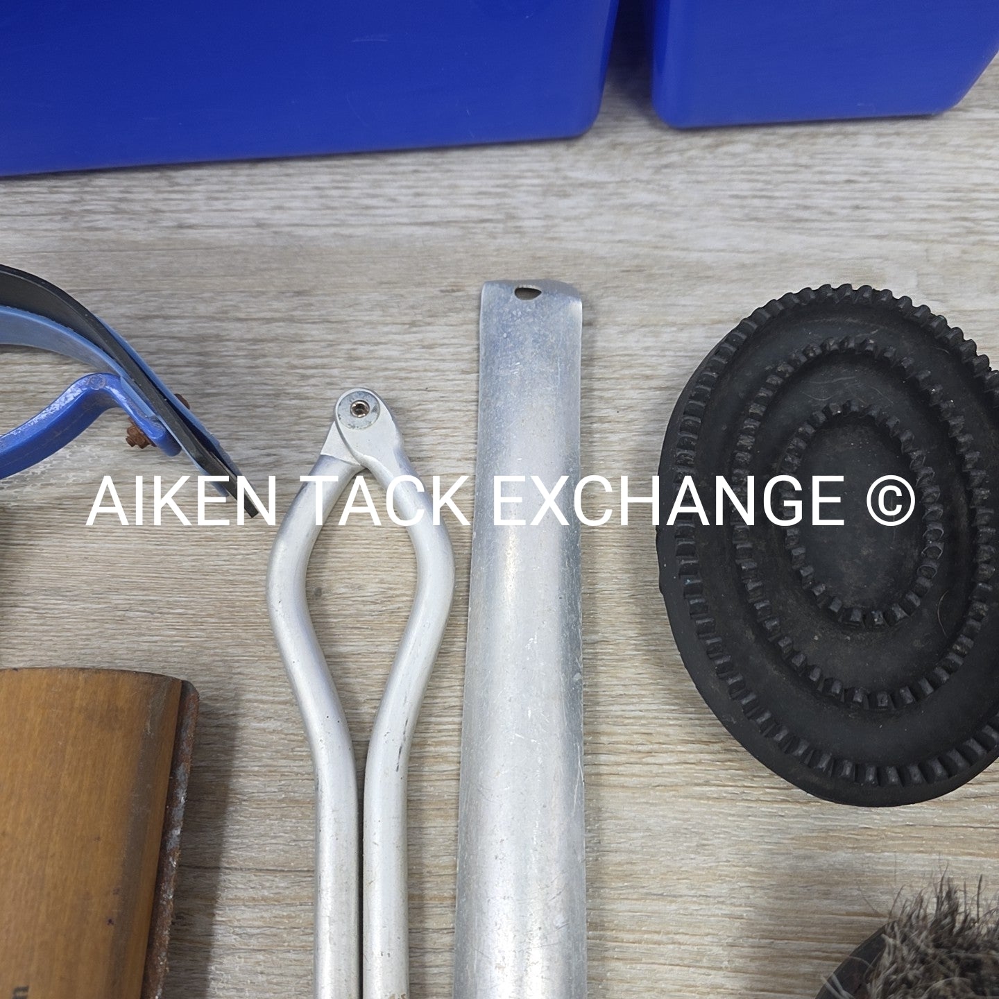 BARGAIN BUNDLE: Grooming Kit & Supplies
