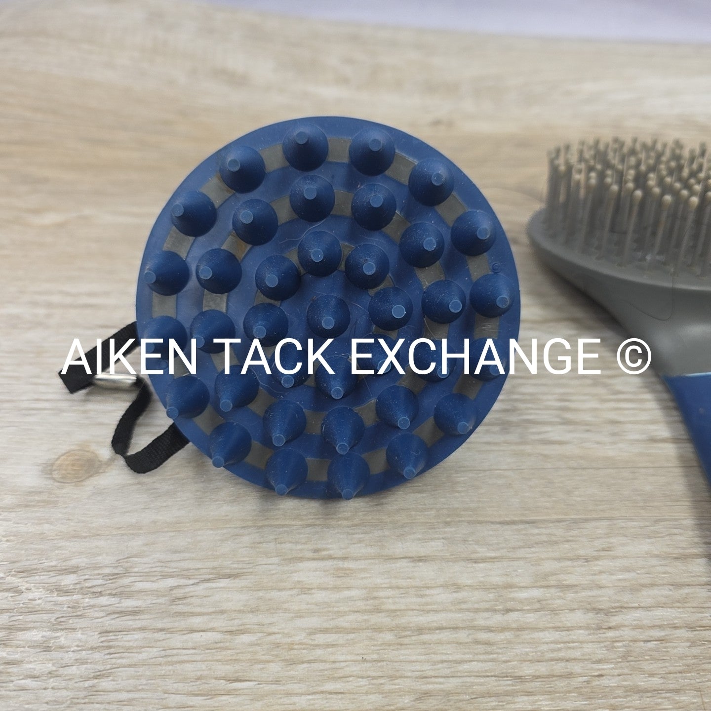 BARGAIN BUNDLE: Oster Course Curry Comb, Hoof Pick, & Mane and Tail Brush