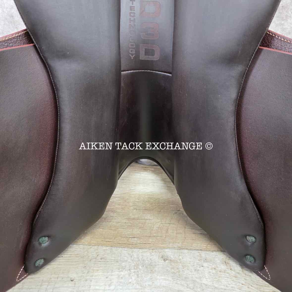 2022 Devoucoux Biarritz K Close Contact Jump Saddle, 15" Seat, 00K Flap, MW Tree, D3D Panels, Full Buffalo Leather