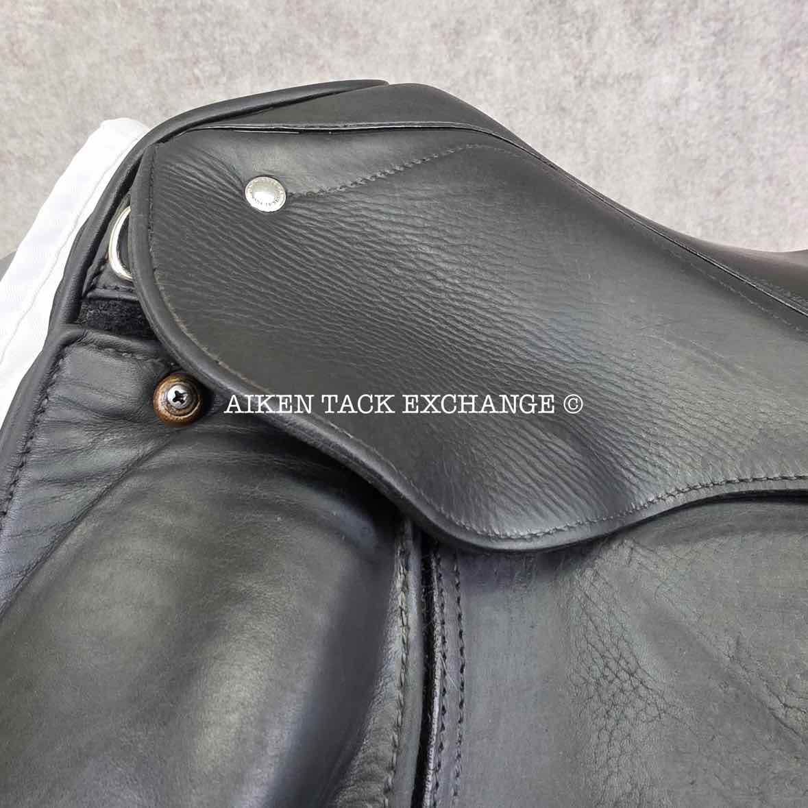 2005 Schleese Derby Dressage Saddle, 17.5" Seat, Adjustable AdapTree, Wool Flocked Panels