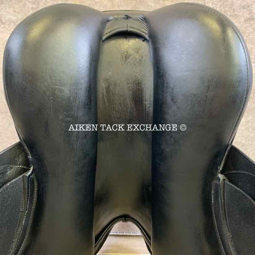 Barnsby Dressage Saddle, 17" Seat, Medium Tree, Wool Flocked Panels