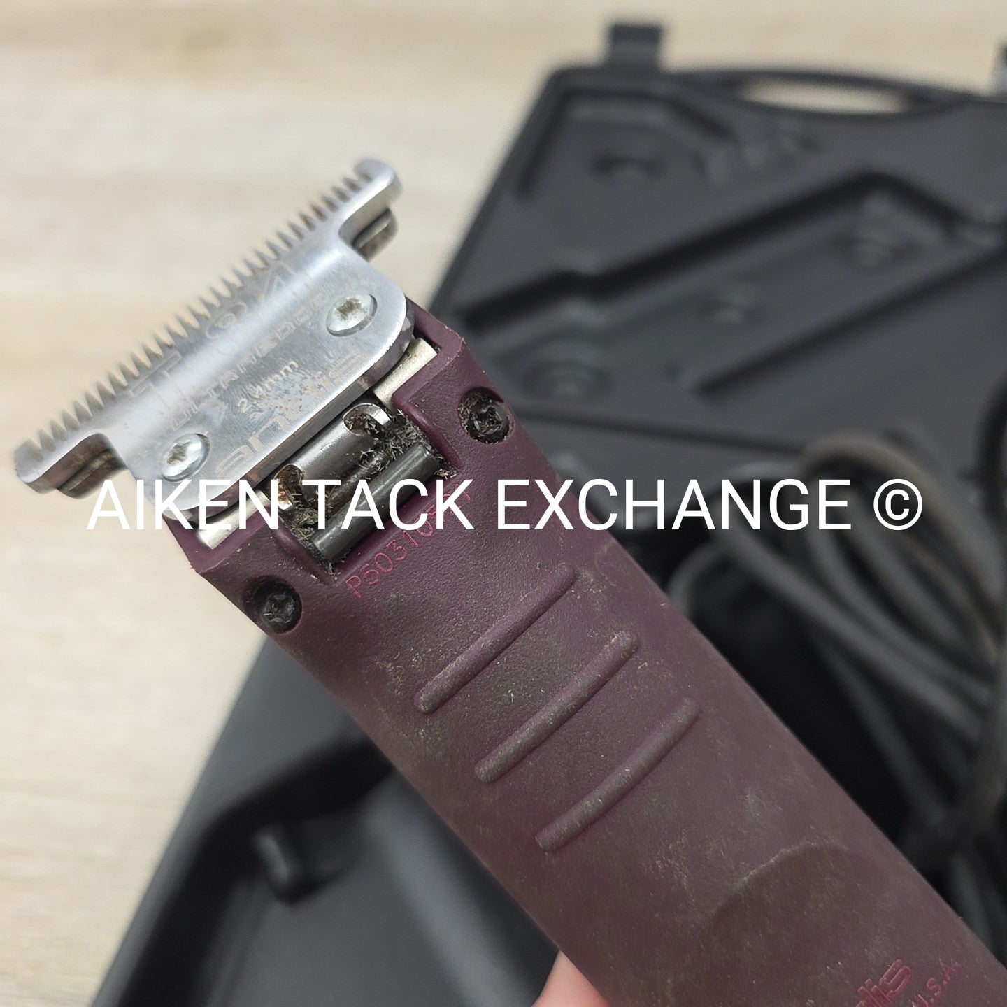 Andis AGC Super 2 Speed Clippers with T-84 Blade & Storage Case