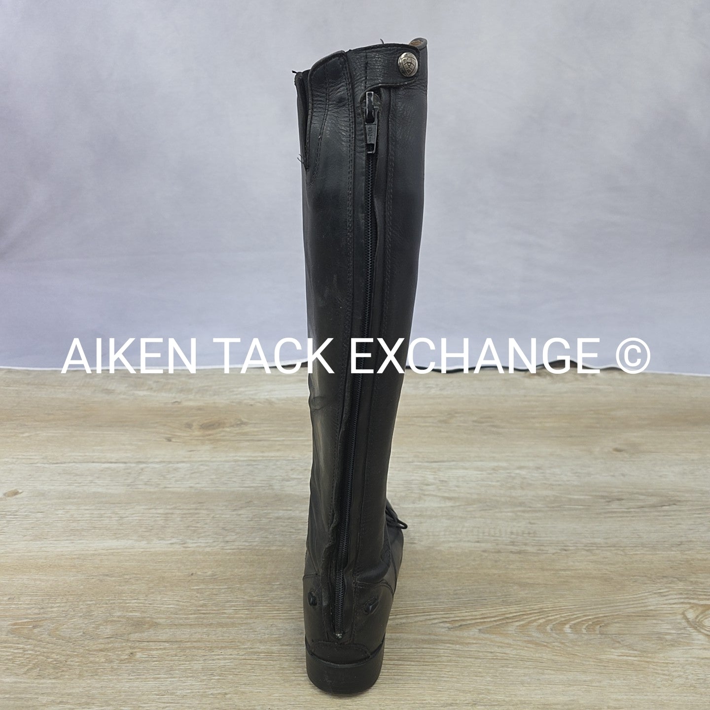 Ariat Field Boots, Size 7, Regular Calf, Height Medium