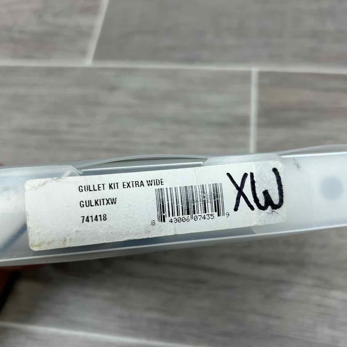 Extra Wide (White) Gullet Plate for Arena, Bates & Wintec Saddles