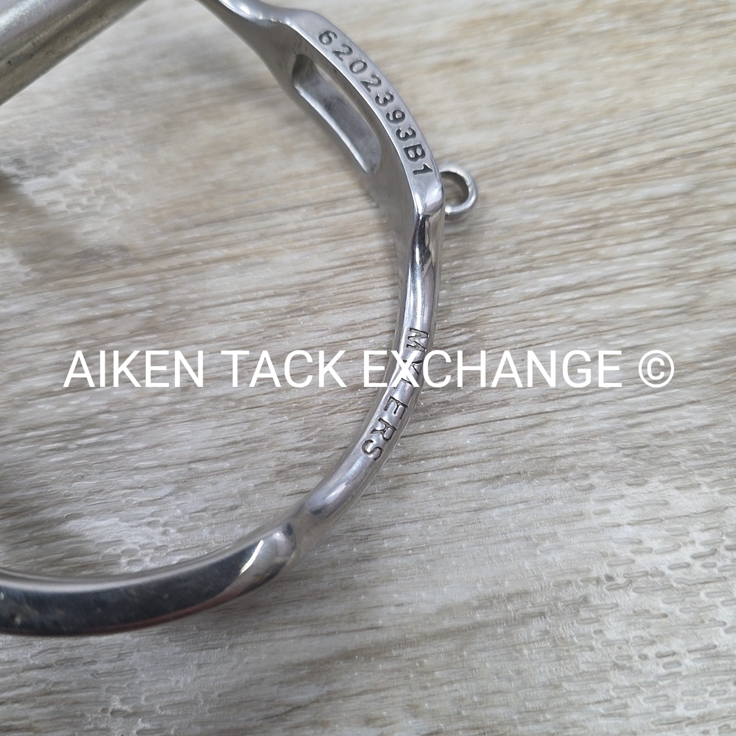 Myler Dee with Hooks and Comfort Snaffle Wide Barrel MB 02 5.5"