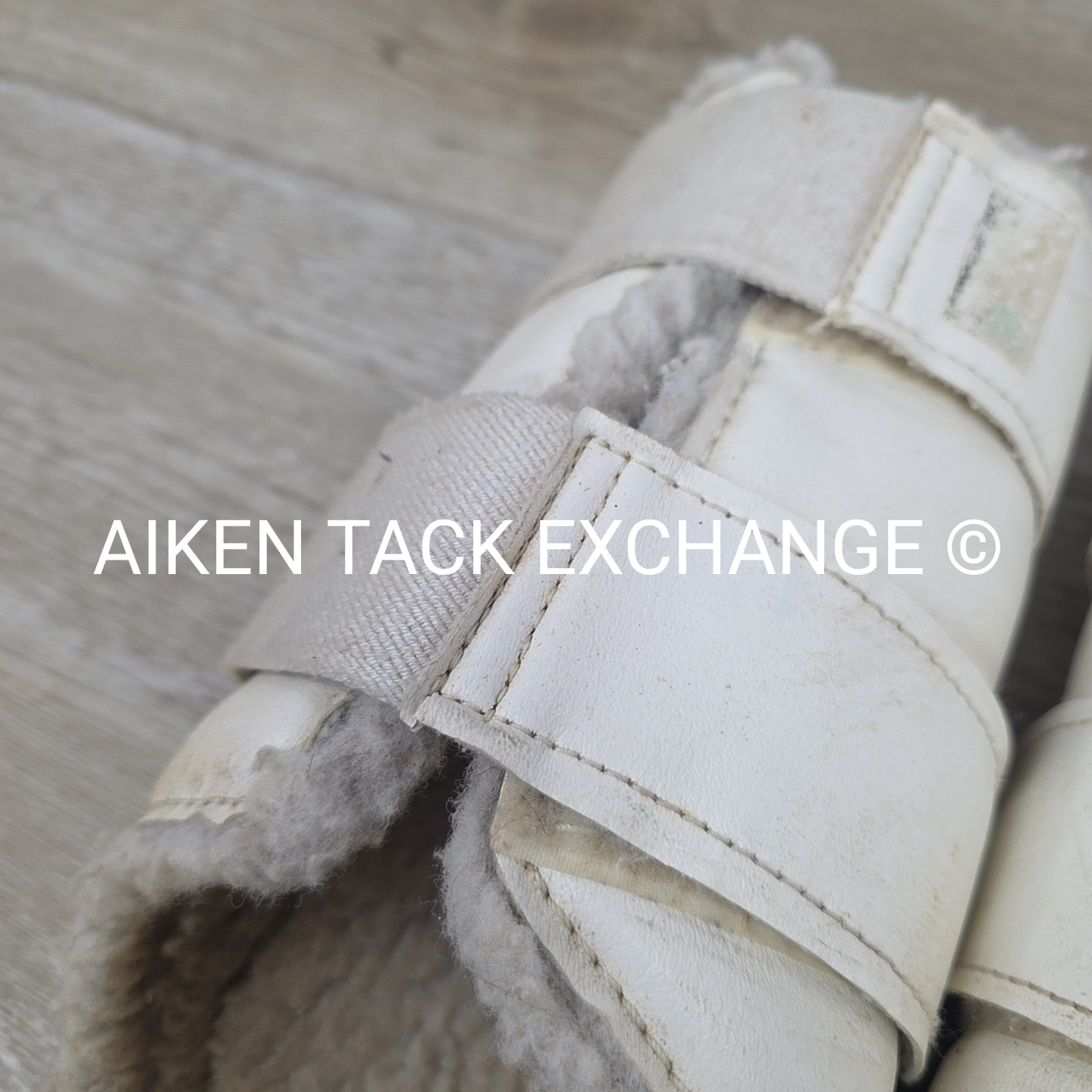 BARGAIN BUNDLE: Toklat Valena Fleece Lined Boots, Size Medium, Set of 4