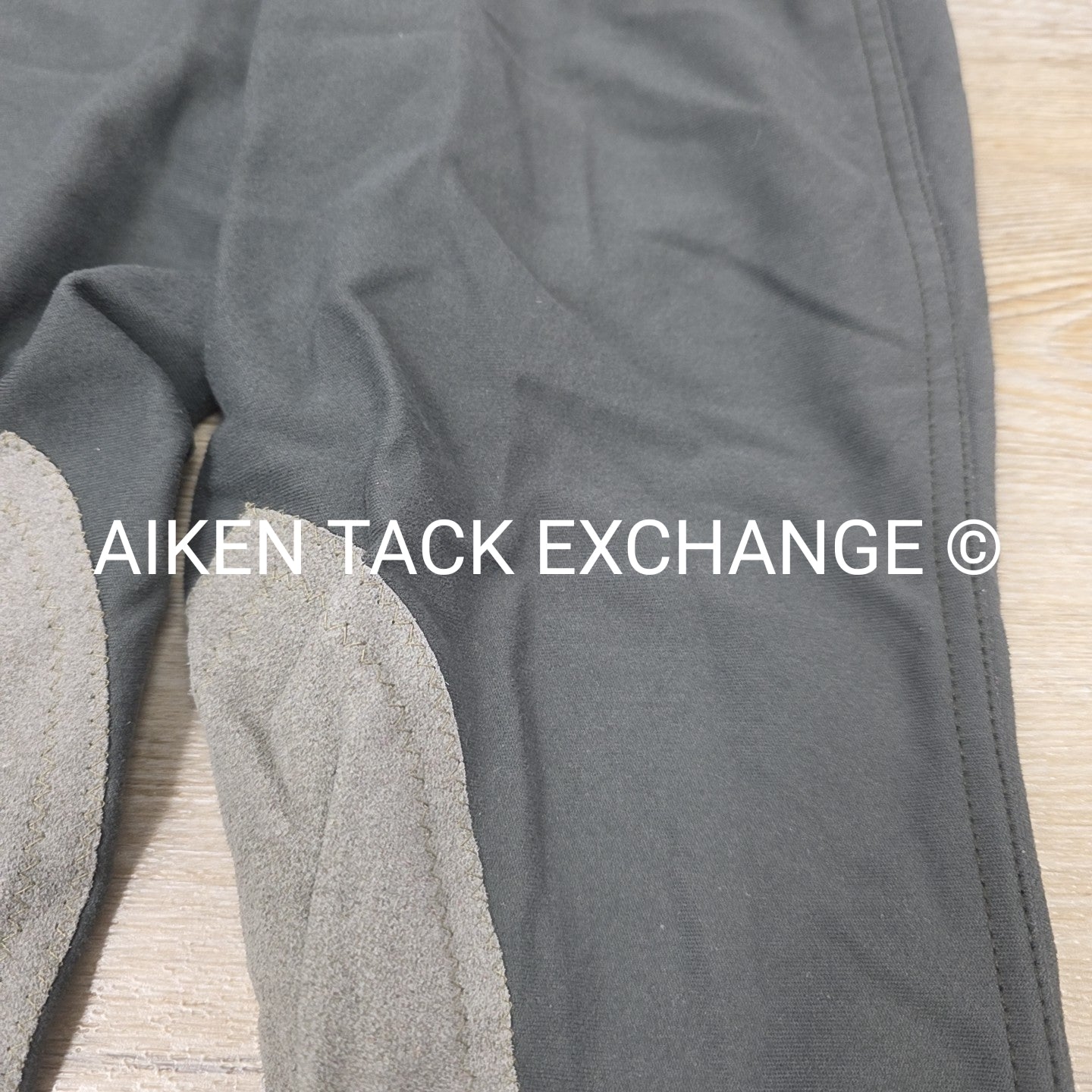 Devon-Aire Knee Patch Breeches, Size 26