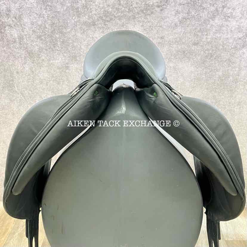 2013 Devoucoux Makila Monoflap Dressage Saddle, 18" Seat, 3A Flap, Medium Wide Tree, Foam Panels, Full Buffalo Leather