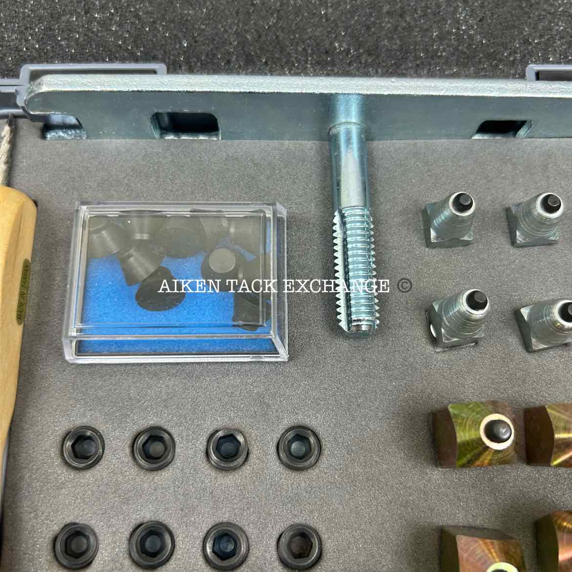 Roma Stud Kit