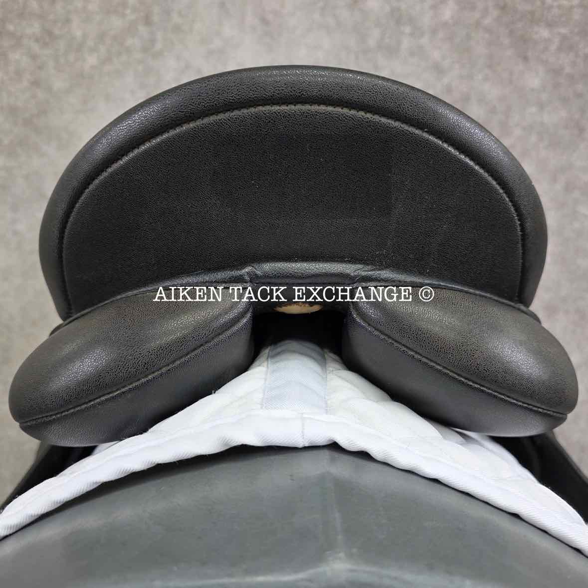 Wintec 500 Dressage Saddle, 17.5" Seat, Adjustable Tree - Changeable Gullet, CAIR Panels