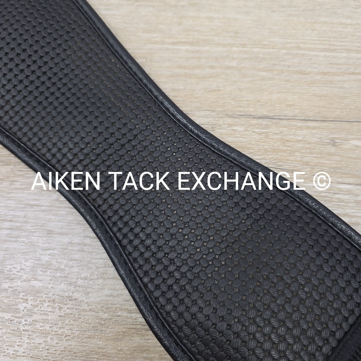 Ovation Airform Chafeless Dressage Girth, Black, 32"