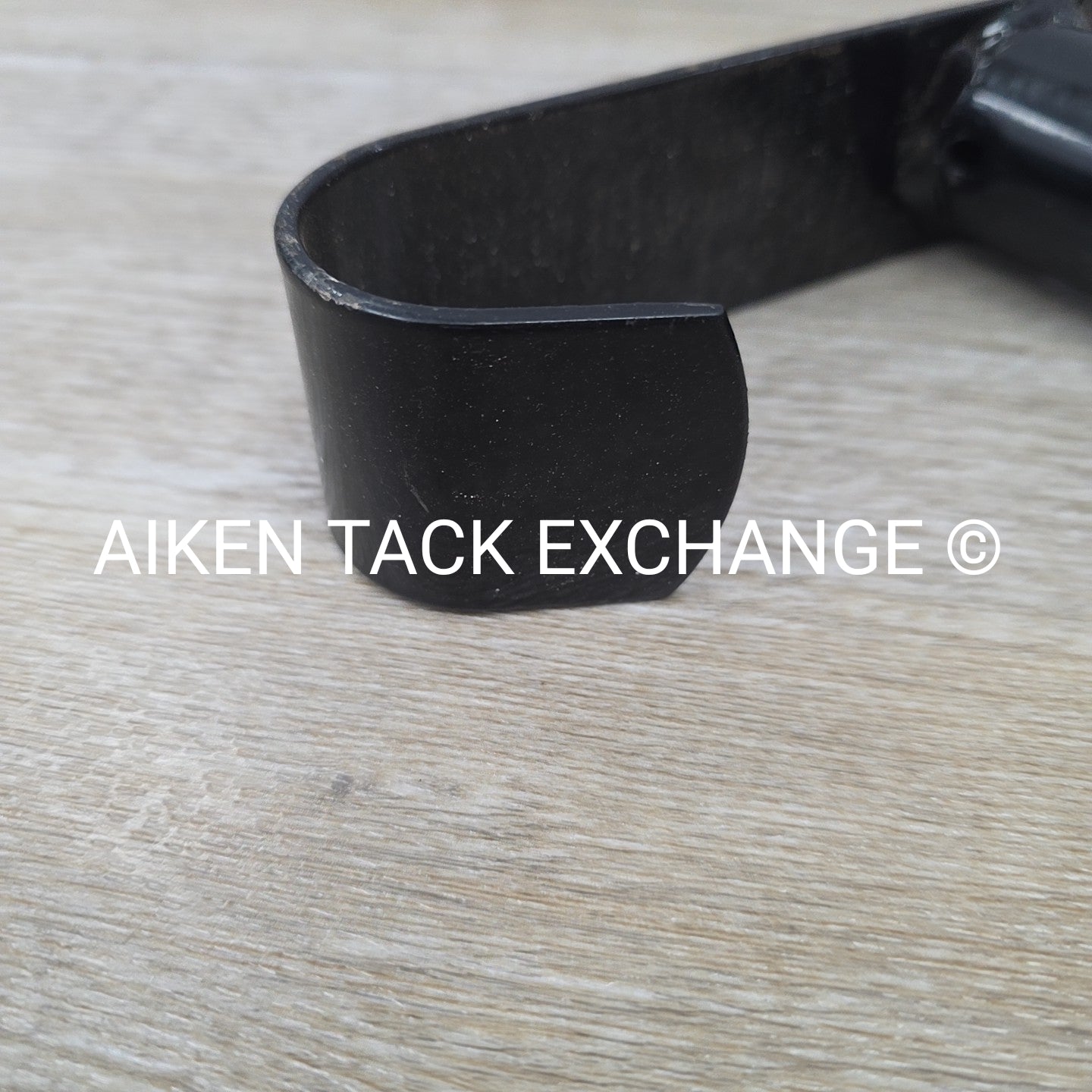 Horze Fold Down English Saddle Bar