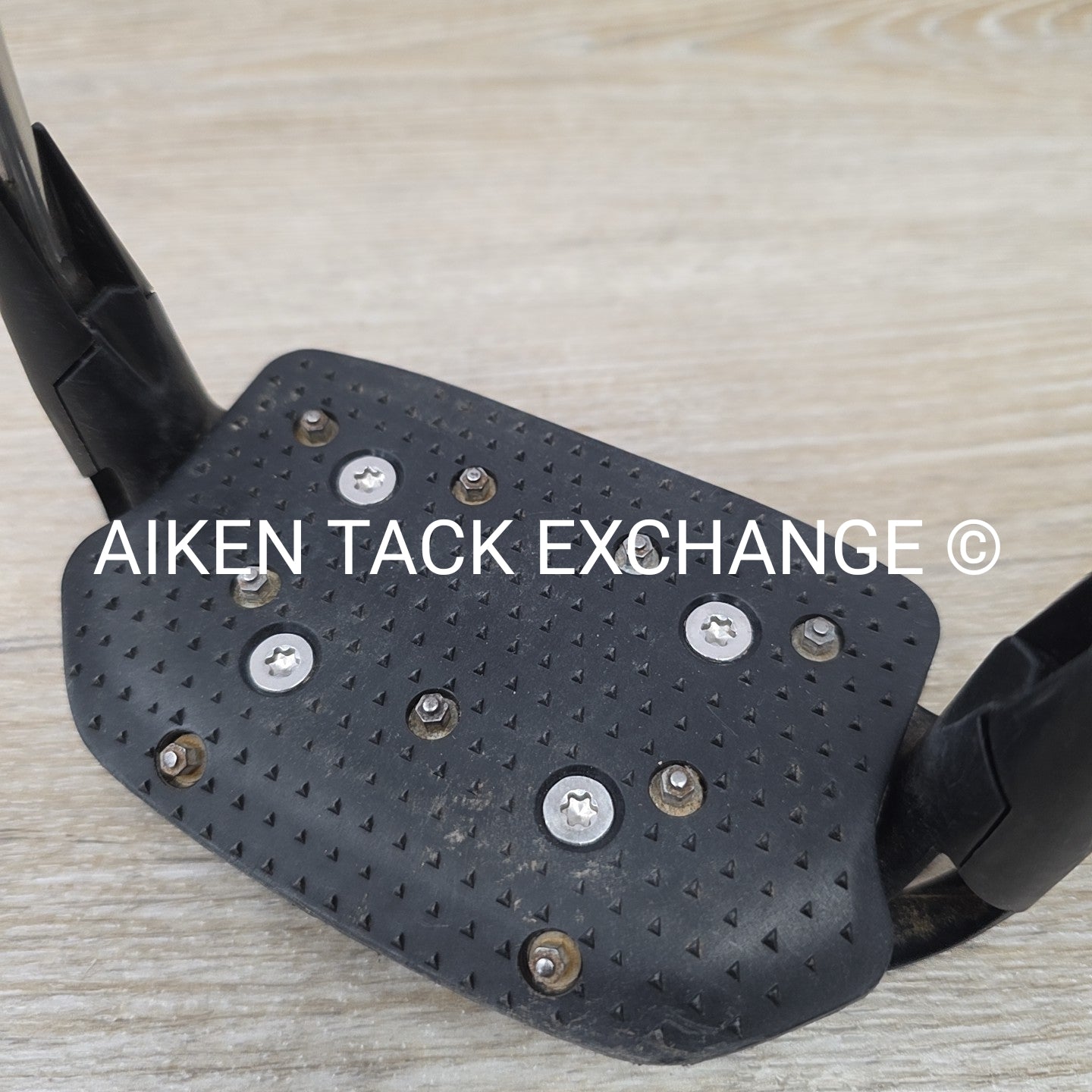 Freejump AirS Stirrups, Angled Eye, 4.5"