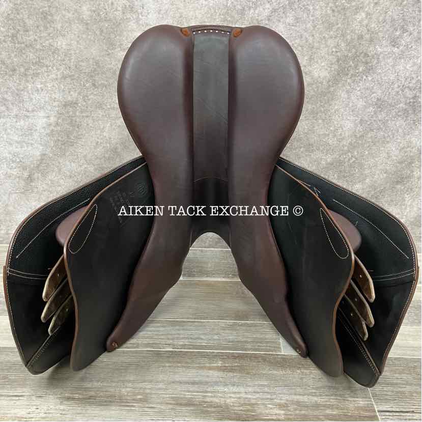 2023 Arion J2 Close Contact Jump Saddle, 18" Seat, 3 CB Flap, Medium Wide Tree, Shoulder-Free Panels, Full Buffalo Leather