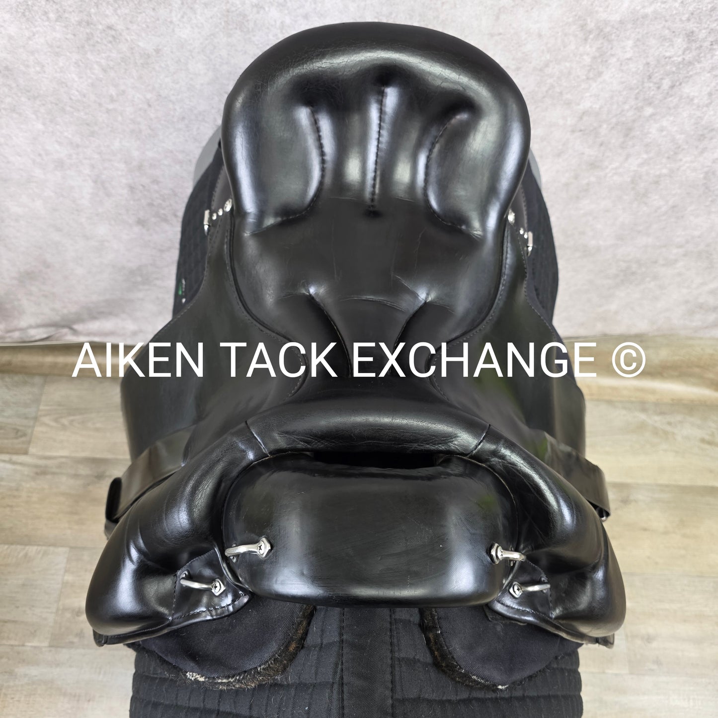Ortho-Flex Endurance Trail Saddle, 15.5" Seat, Wide Fit with Flex Panels