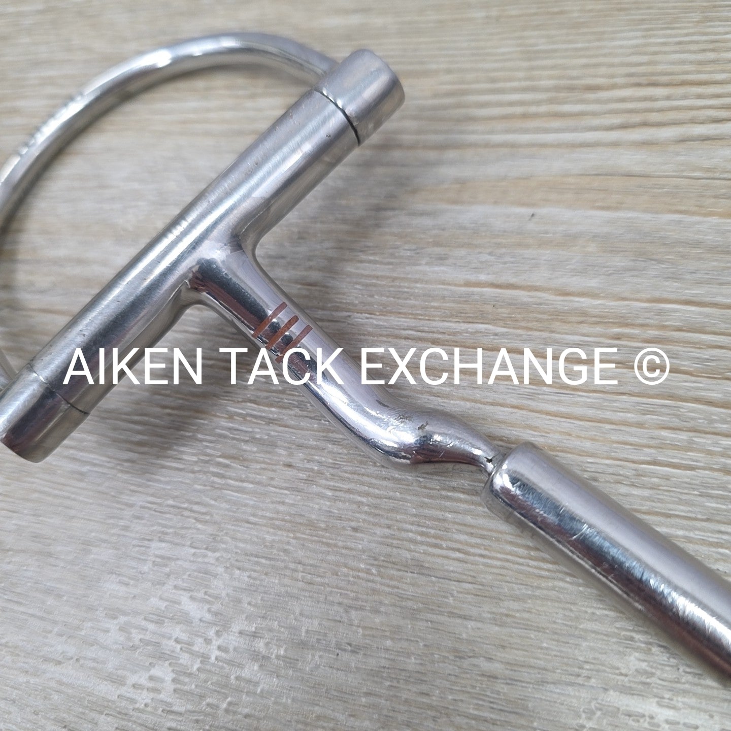 Myler Dee Ring Bit w/o Hooks Low Port Comfort Snaffle MB 04, 5.5"