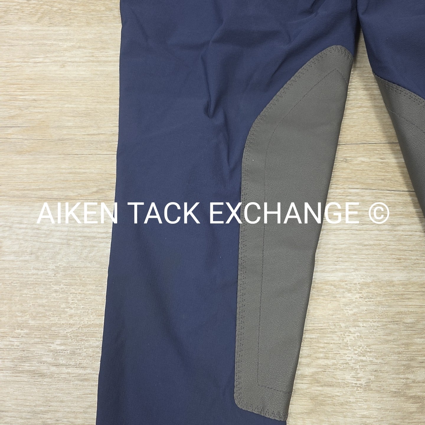 Kerrits Cross Over Knee Patch Breeches, Size Medium Petit