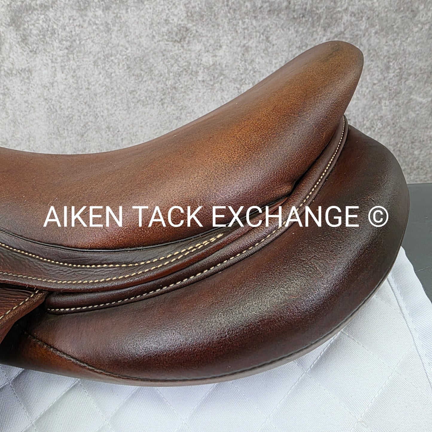 2014 Antares Evolution Close Contact Jump Saddle, 17.5" Seat, 4AB Flap, M/MW Tree, Foam Panels