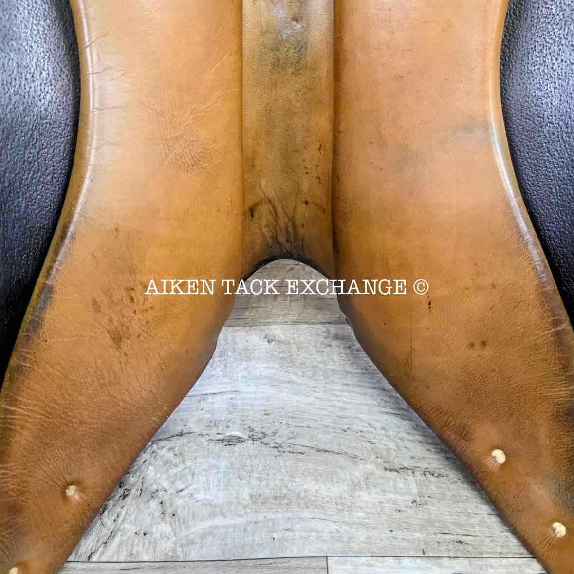 Collegiate Ruiz Diaz Close Contact Jump Saddle, 17" Seat, Medium Tree, Foam Panels