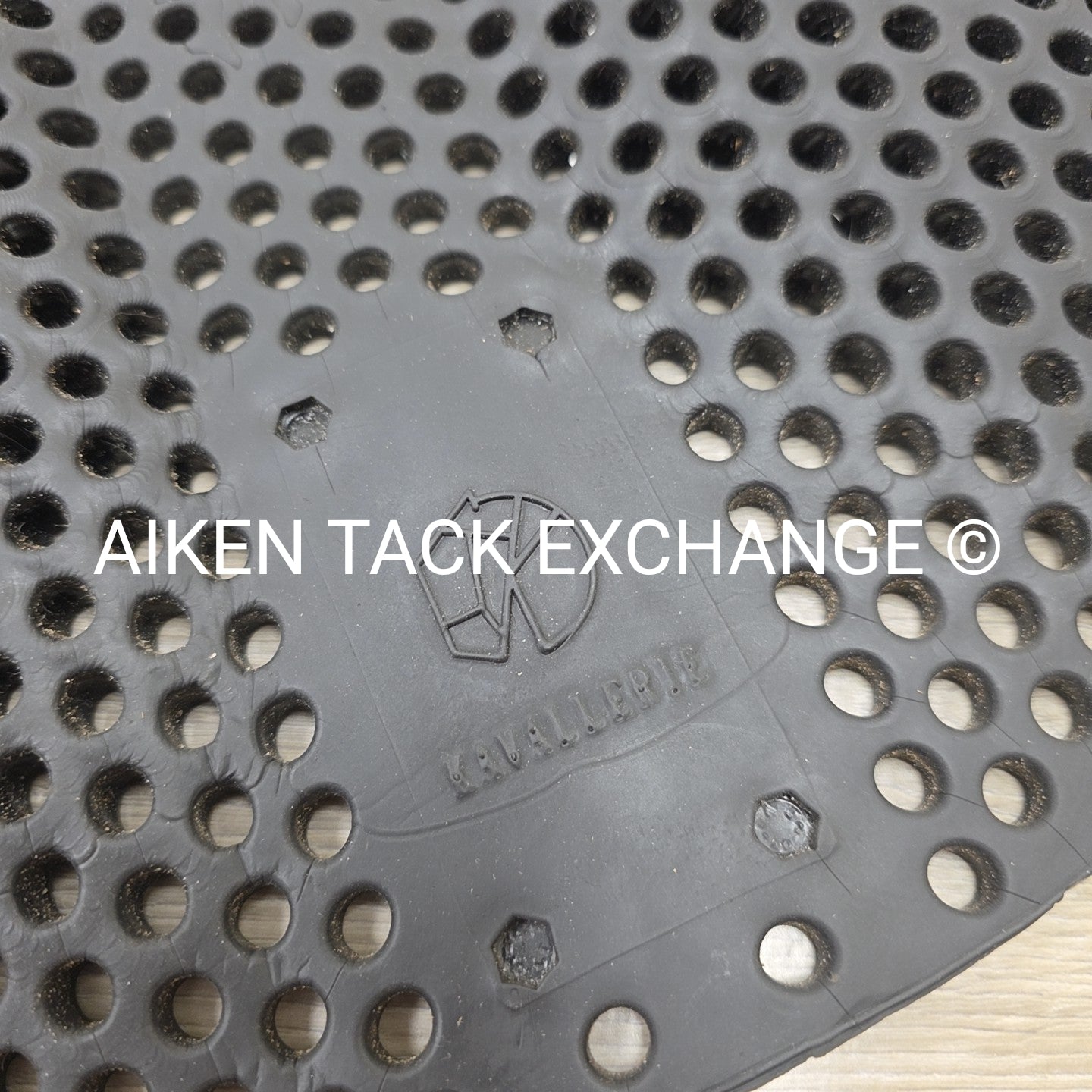 Kavallerie Middle Riser Shock Absorbing Gel Half Pad
