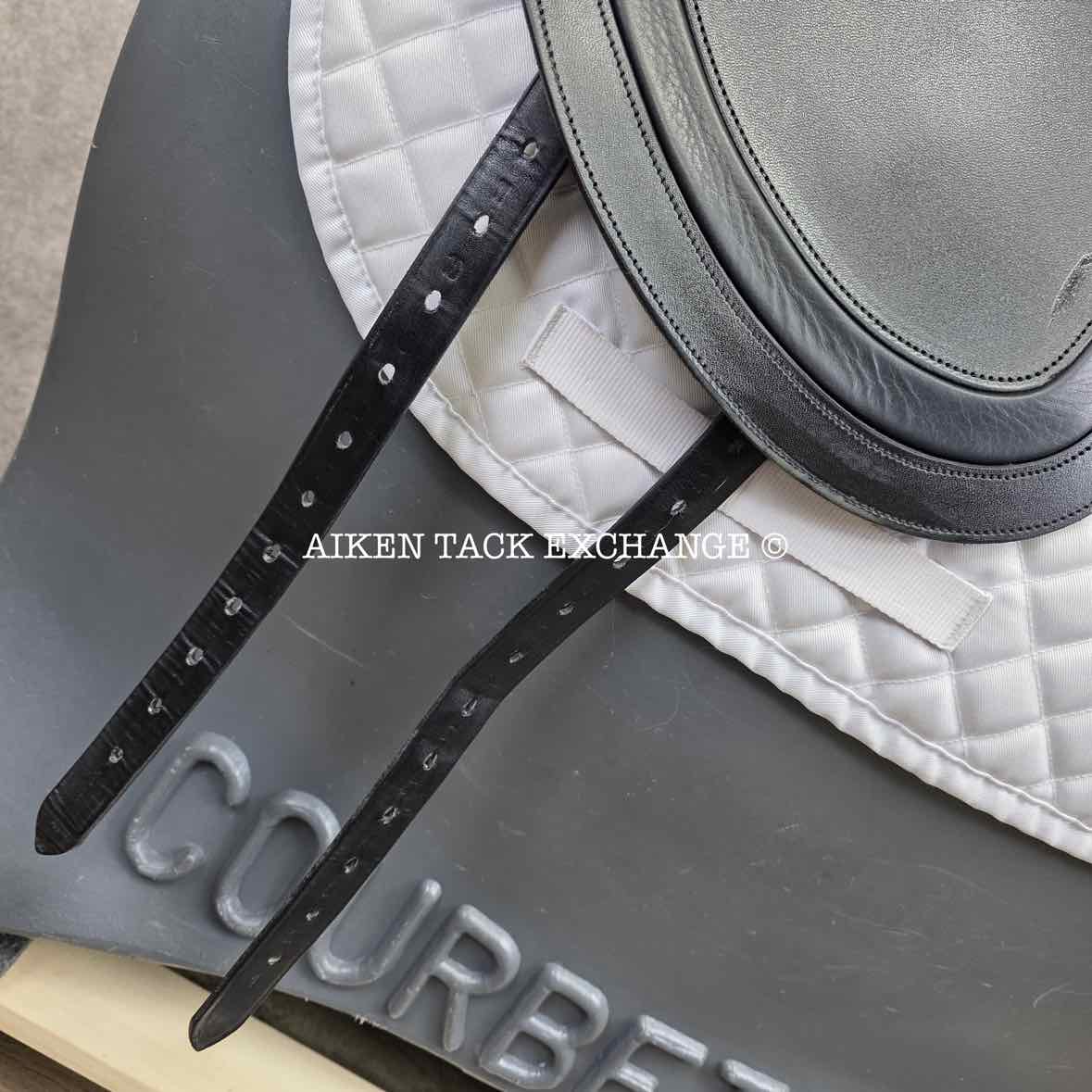 2022 Aviar Rook 2.0 Monoflap Dressage Saddle, 18" Seat, Adjustable Tree, Foam Panels