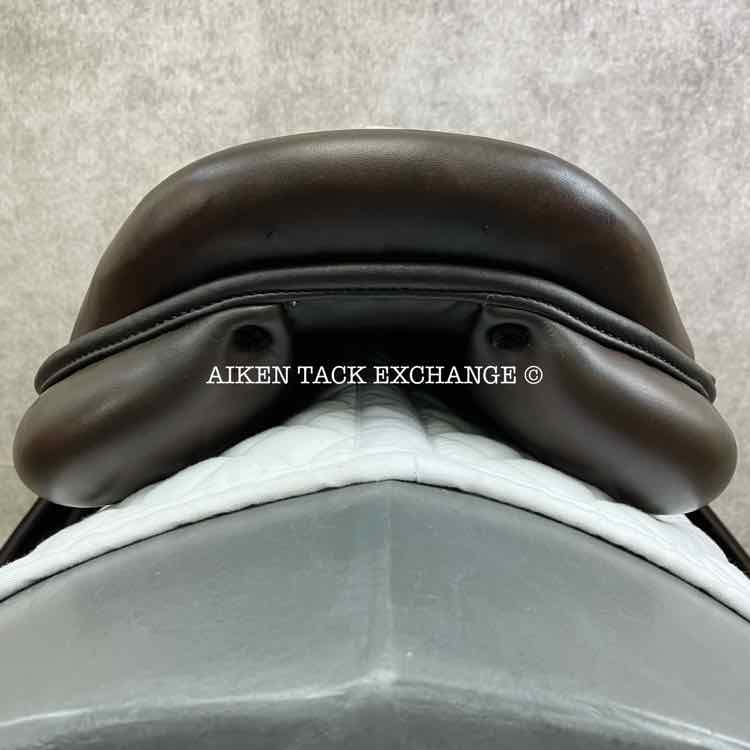 **SOLD** Marcel Toulouse Denise DL Close Contact Jump Saddle, 17" Seat, Medium/Medium Wide Tree, Foam Panels