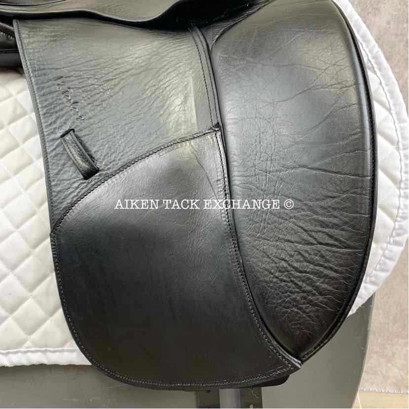 **SOLD** Marcel Toulouse Aachen Dressage Saddle, 17" Seat, Wide Tree, Wool Flocked Panels