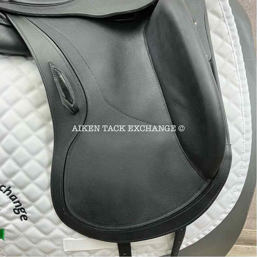 2023 Aviar Rook 2.0 Monoflap Dressage Saddle, 17.5" Seat, Adjustable Tree, Foam Panels