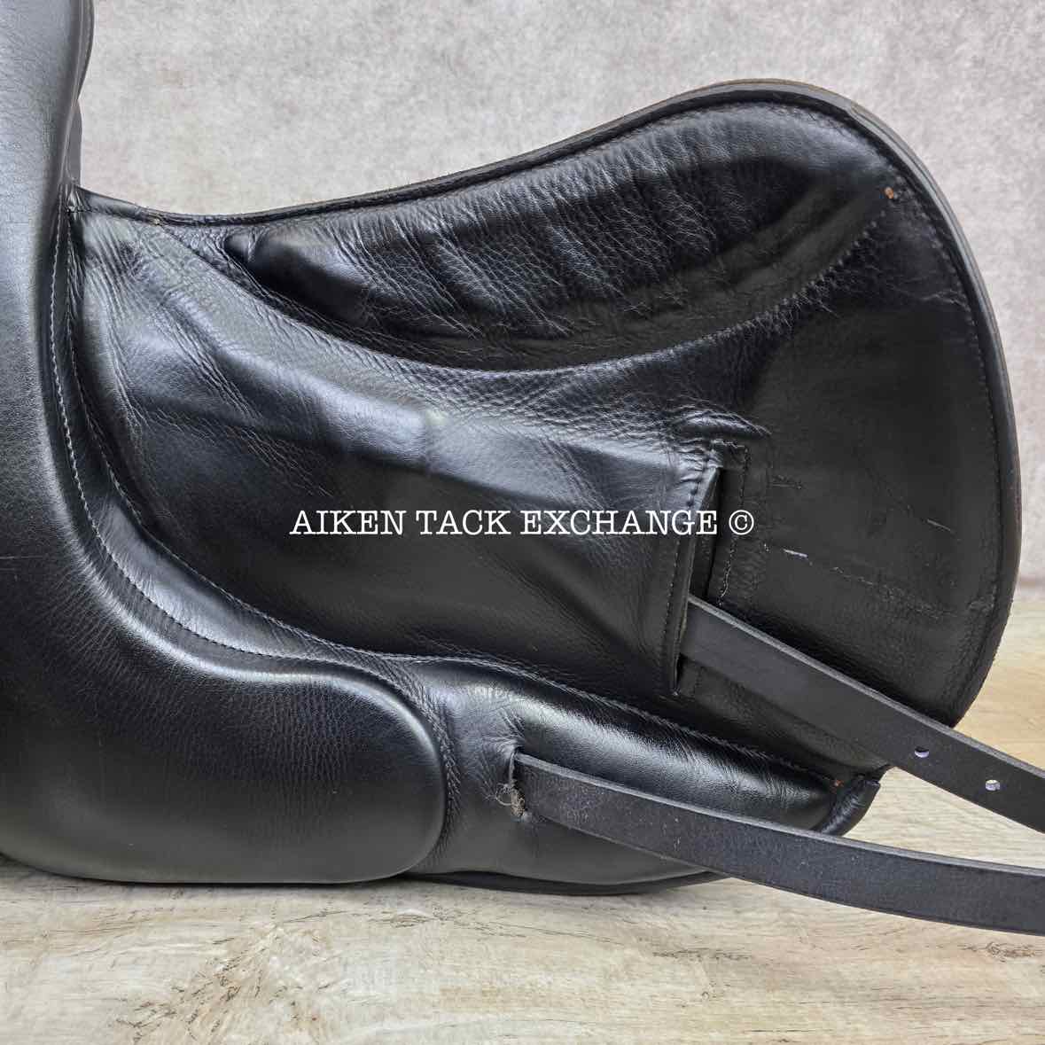 **SOLD** 2019 Custom Saddlery Icon Alpha Monoflap Dressage Saddle, 17.5" Seat, Adjustable Tree, Wool Flocked Panels