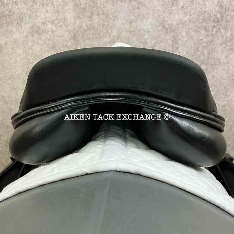 **SOLD** 2002 Amerigo DJ Close Contact Jump Saddle, 16.5" Seat, Medium Tree, Wool Flocked Panels