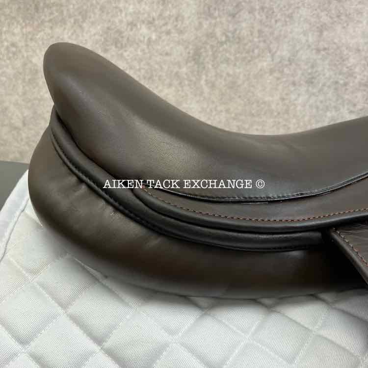 **SOLD** Marcel Toulouse Denise DL Close Contact Jump Saddle, 17" Seat, Medium/Medium Wide Tree, Foam Panels