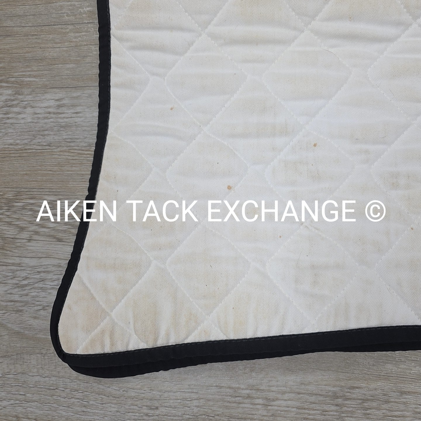 Shimmable Dressage Saddle Pad with Fleece Lining
