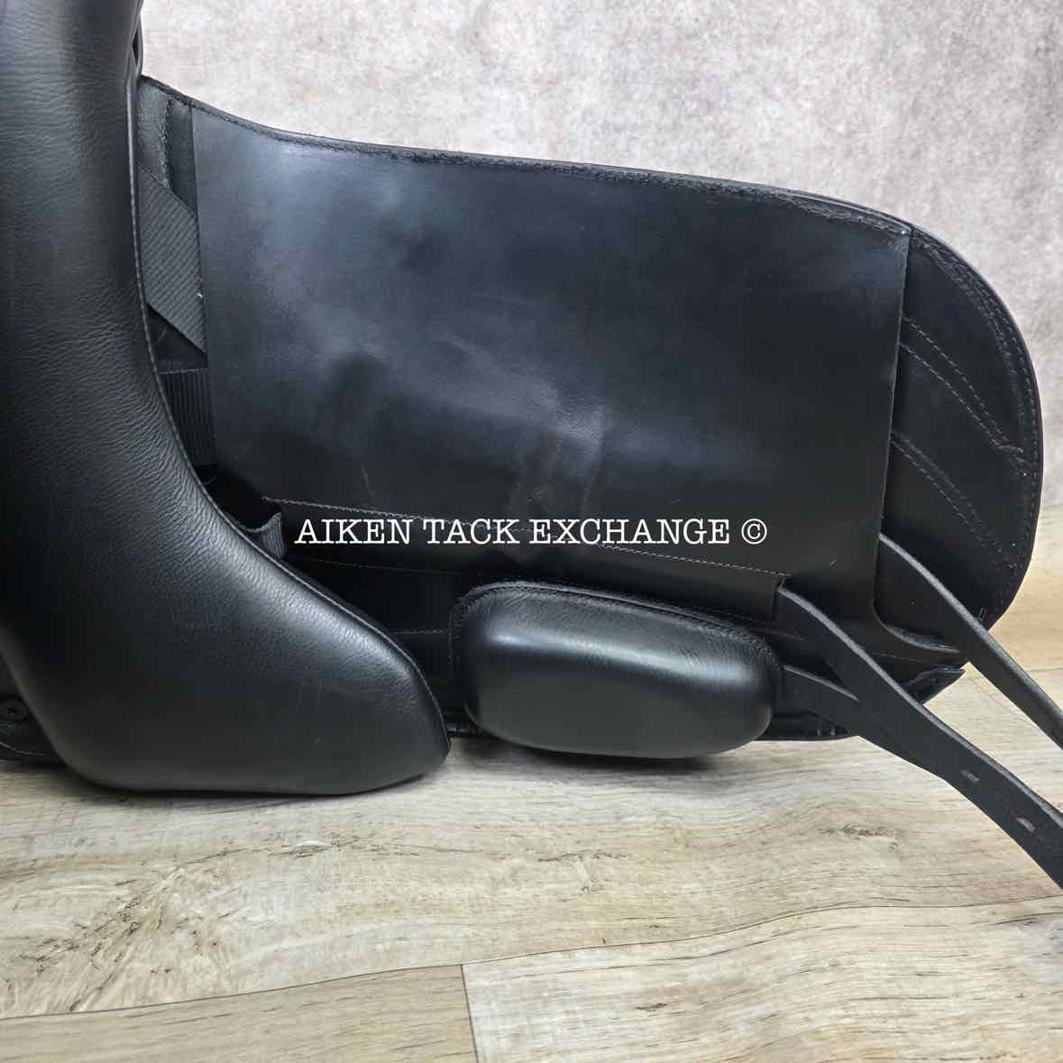 Fairfax Elias Monoflap Dressage Saddle, 18" Seat, Adjustable Tree - Changeable Gullet, Wool Flocked Panels