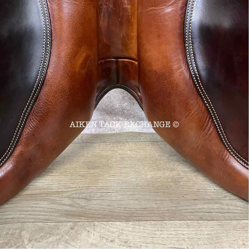 **SOLD** 2008 Bates Close Contact Jump Saddle, 17.5" Seat, Adjustable Tree - Changeable Gullet, CAIR Panels