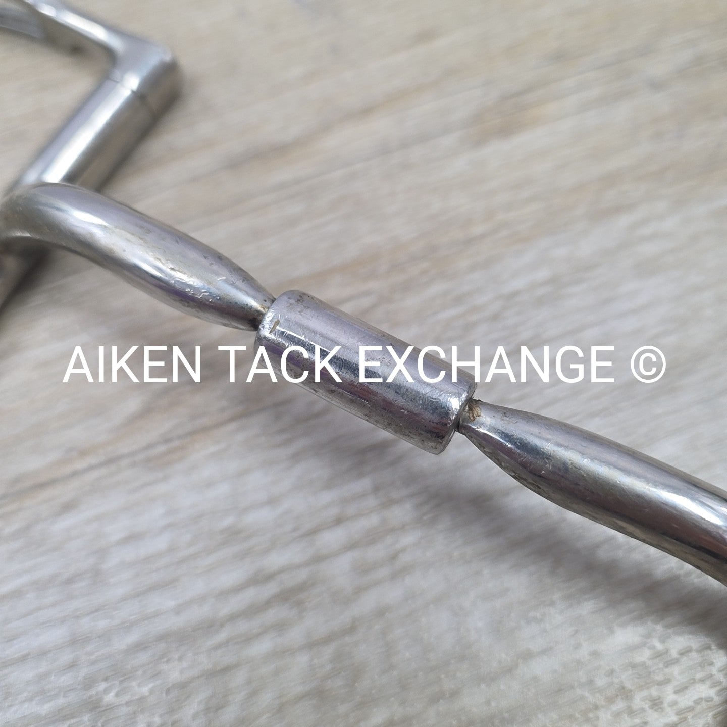 Myler Dee with Hooks and Comfort Snaffle Wide Barrel MB 02 5.5"