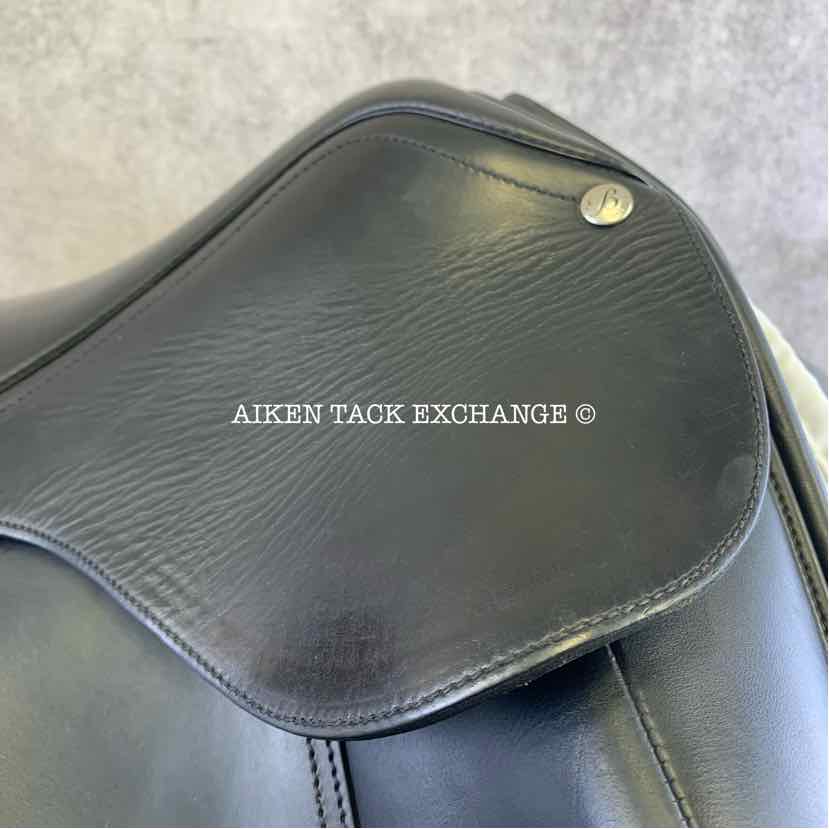 **SOLD** 2006 Bates Innova Dressage Saddle, 17.5" Seat, Adjustable Tree - Changeable Gullet, Wool Flocked Panels