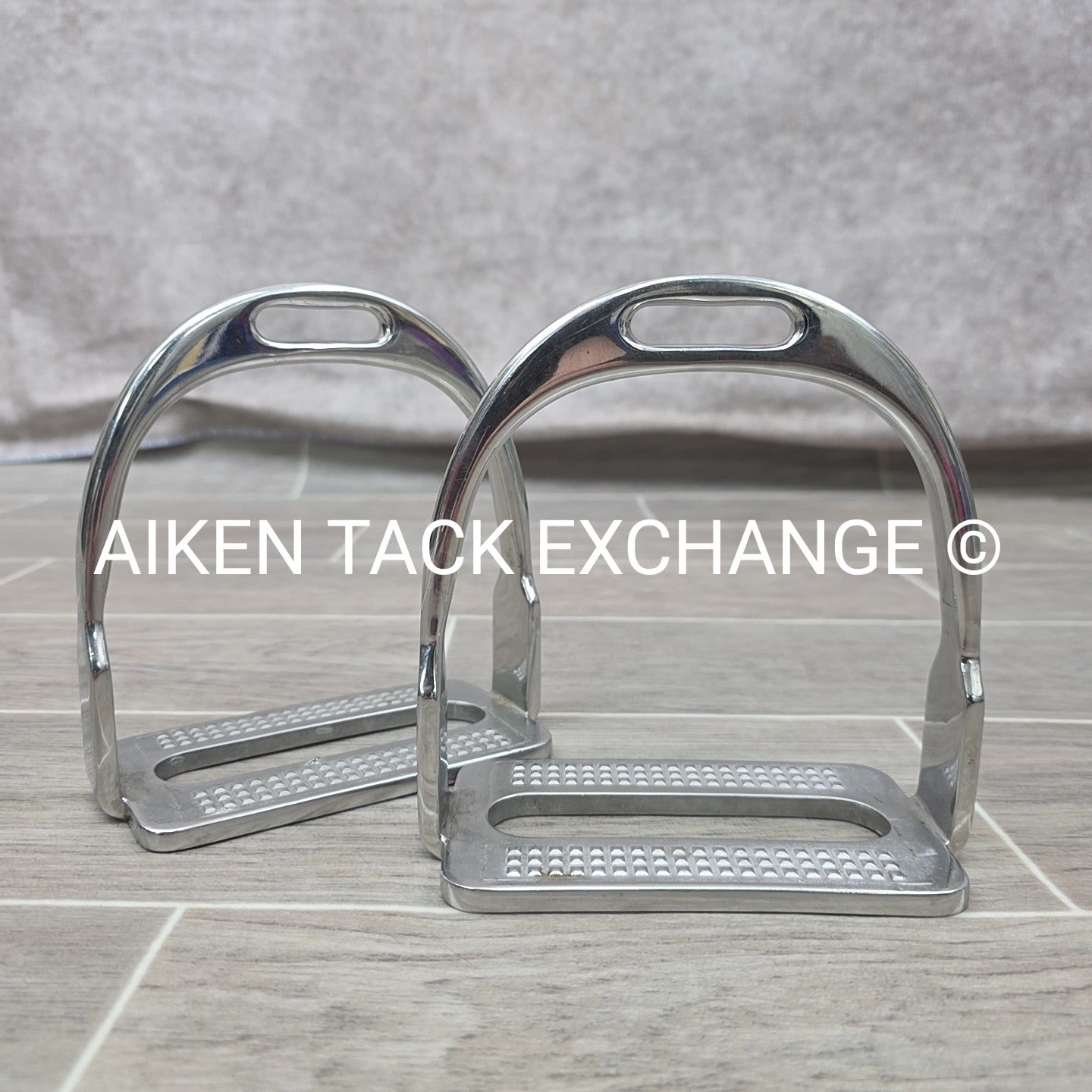 Wide Tread Polo Style Stirrup Irons, 5"