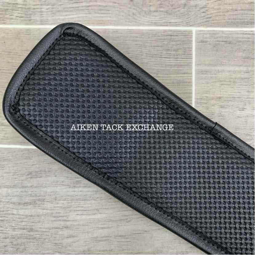 Total Saddle Fit Shoulder Relief Girth 34"
