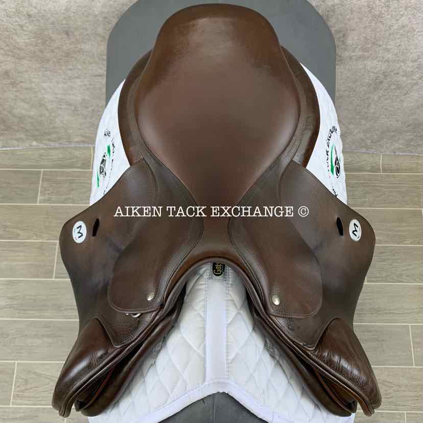 **SOLD** 2014 Meyer Act 1 Close Contact Jump Saddle, 17" Seat (Semi-Deep), Medium Tree, 4 Flap (Regular), Foam Panels