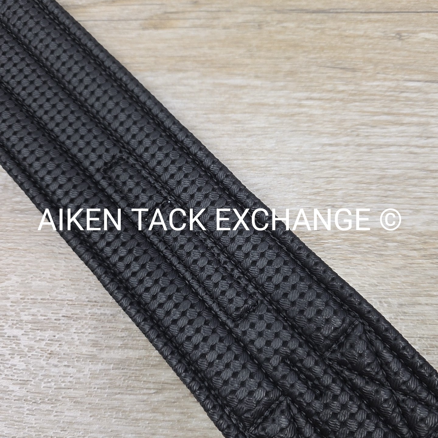 Kincade Synthetic Girth, Black, 26"