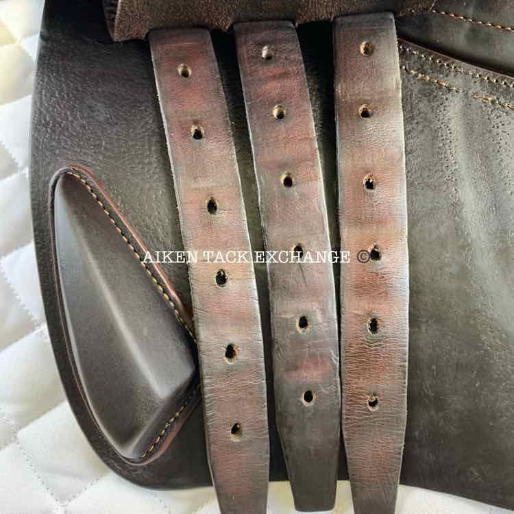 **SOLD** 2016 CWD SE01 Close Contact Jump Saddle, 17" Seat, 2L Flap, Medium Tree, Foam Panels