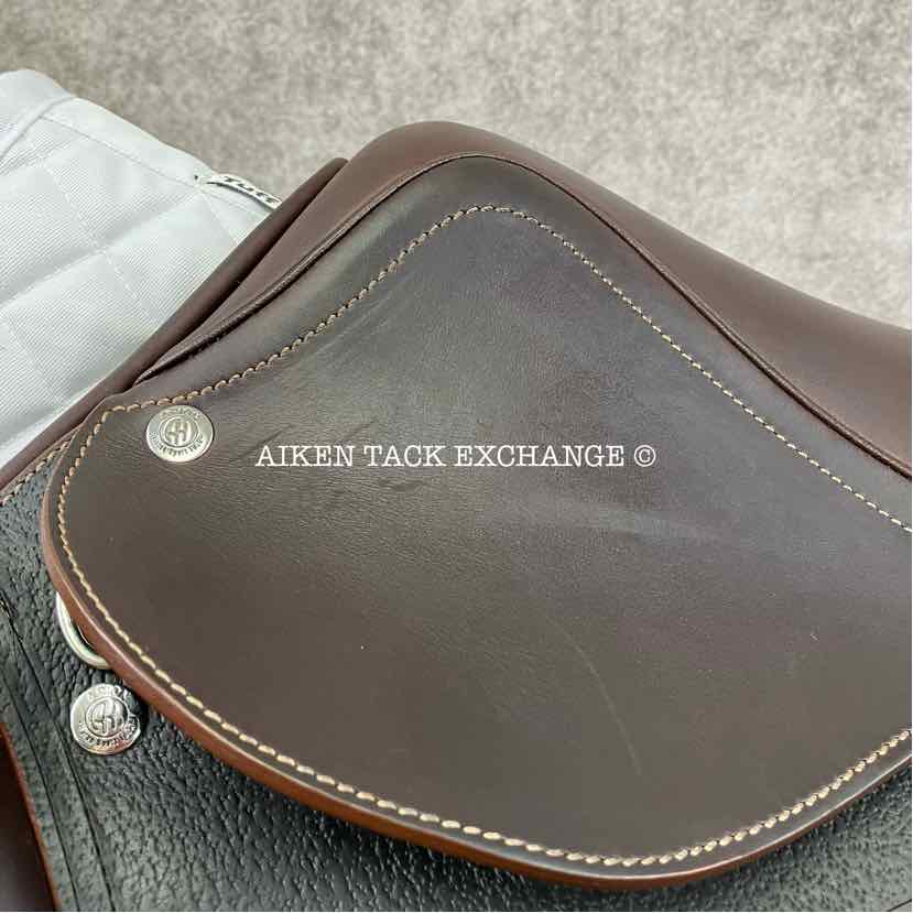 2023 Arion J2 Close Contact Jump Saddle, 18" Seat, 3 CB Flap, Medium Wide Tree, Shoulder-Free Panels, Full Buffalo Leather