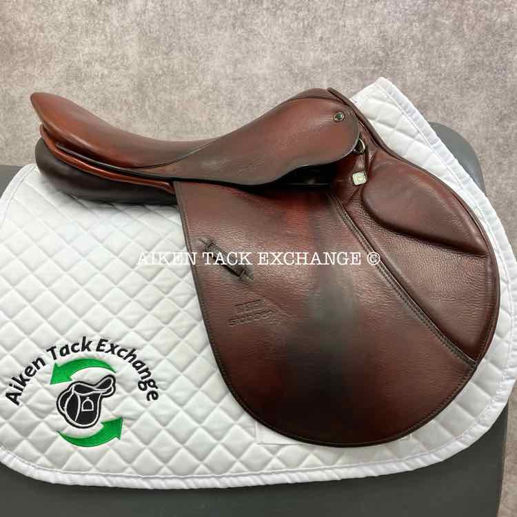 **SOLD** Stubben Edelweiss NT Deluxe Close Contact Jump Saddle, 17" Seat, 29 cm Tree - M/MW, Wool Flocked Panels