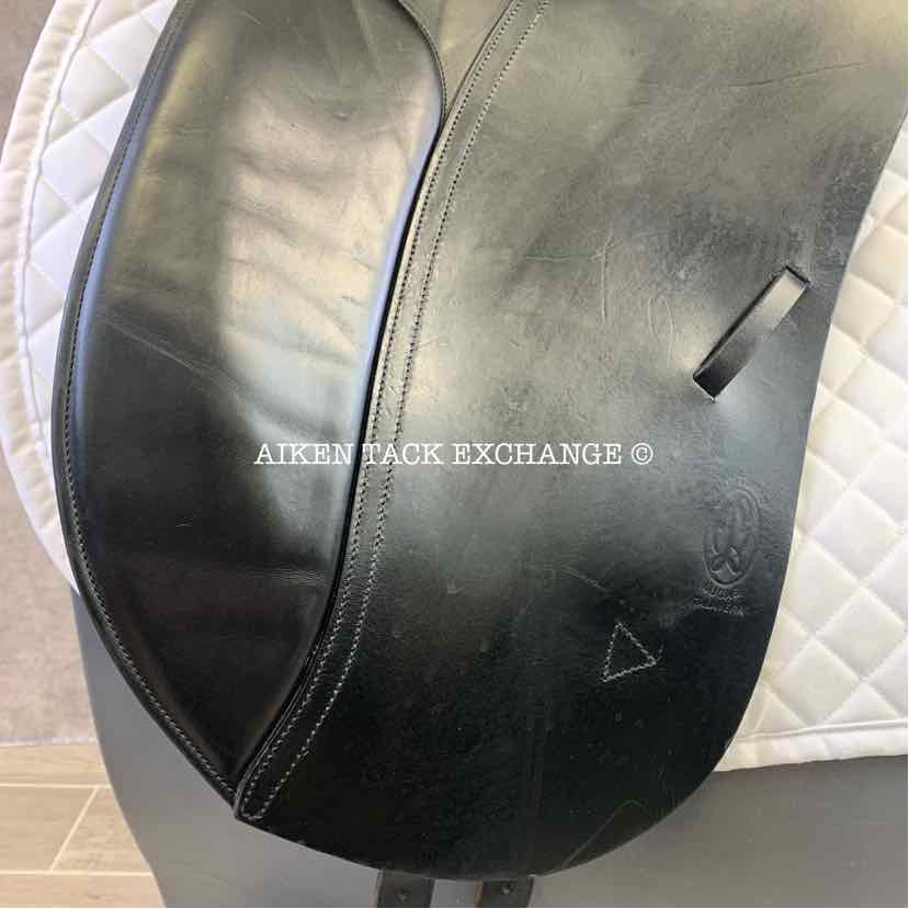 Monturas Lucas Talavera Dressage Saddle, 17.5" Seat, Medium Wide Flex Tree, Foam Panels