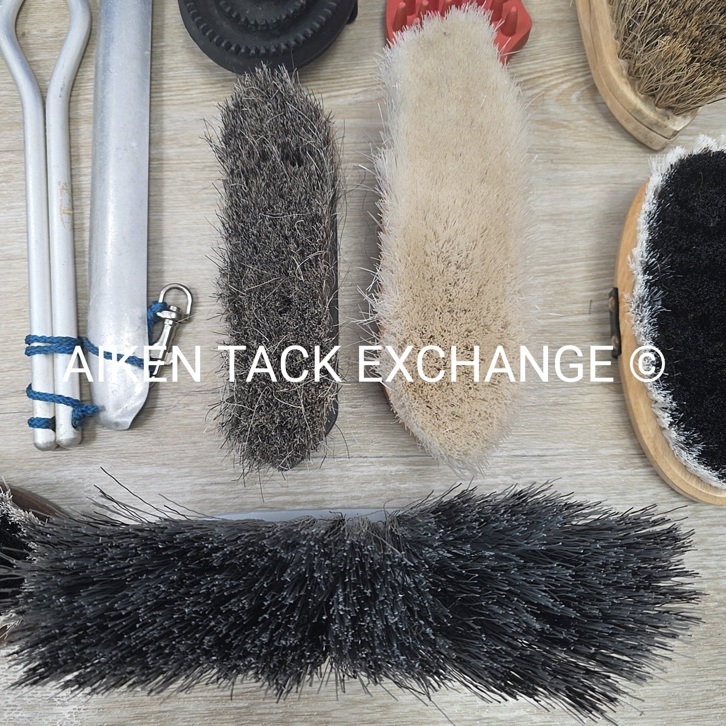 BARGAIN BUNDLE: Grooming Kit & Supplies