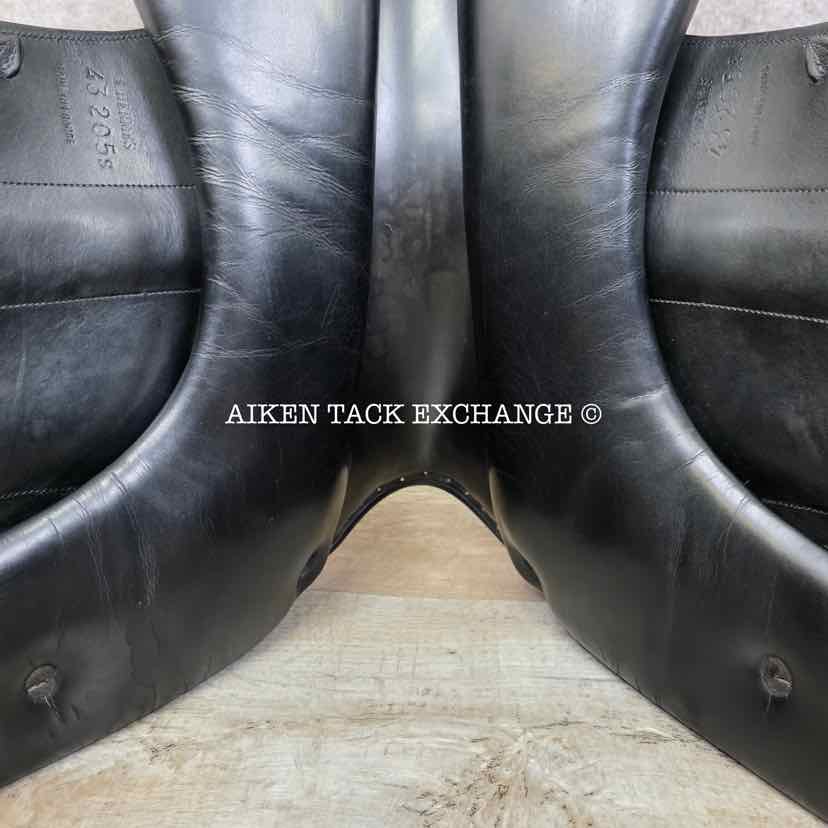 **SOLD** Hermes Corlandus Monoflap Dressage Saddle, 17.5" Seat, Medium Wide Tree, Foam Panels